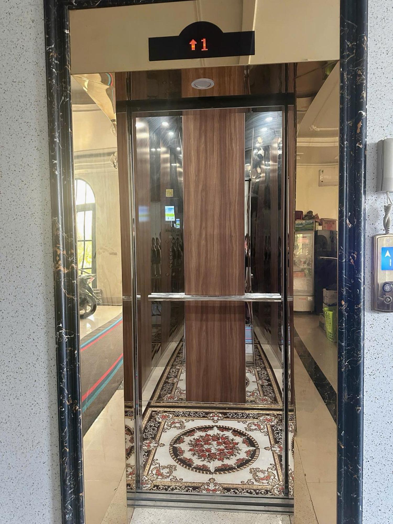 May House Hotel Ха Лонг Екстериор снимка